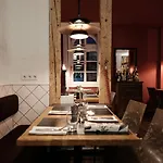 Achtender Otel