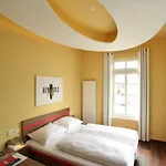 Achtender Otel Metzingen (Tubingen)