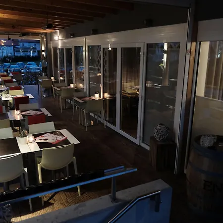 Achtender Otel 4*