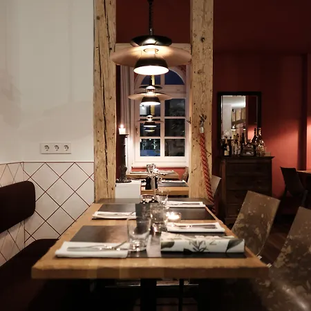 Achtender Otel