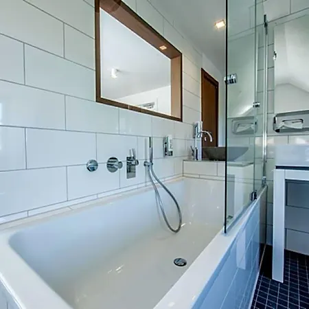 Otel Achtender