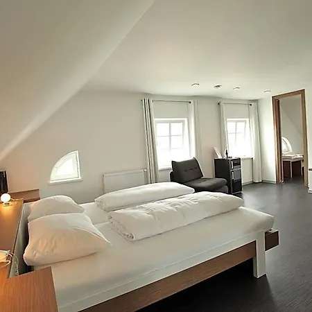 Achtender Otel