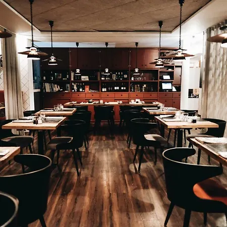 מלון Achtender מצינגן